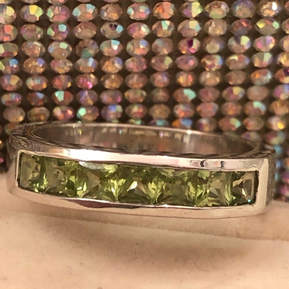 NWOT Sterling Silver Channel Set Peridot Band Ring - Picture 8 of 8
